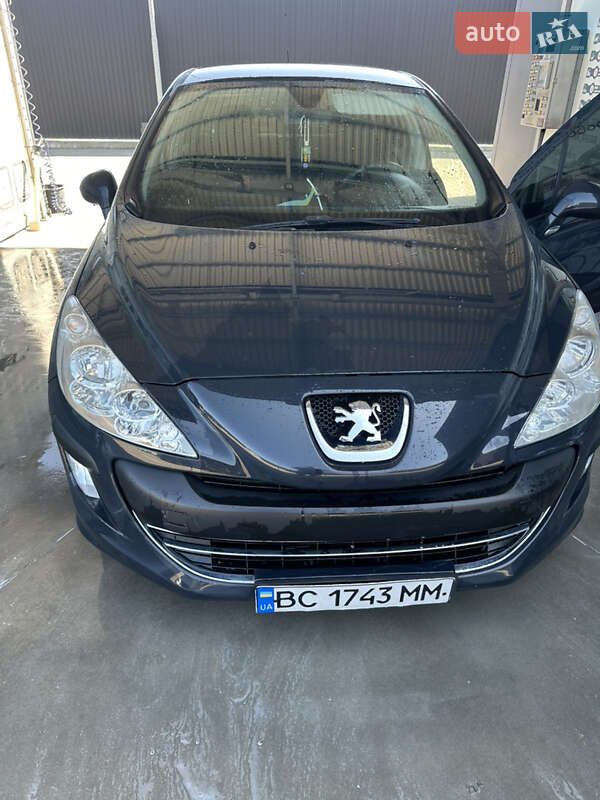 Хэтчбек Peugeot 308 2009 в Львове