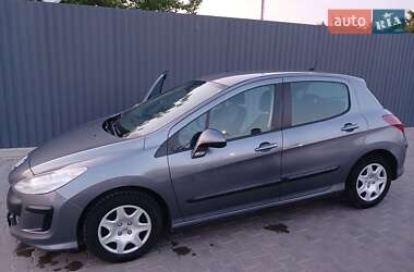 Хэтчбек Peugeot 308 2010 в Вознесенске