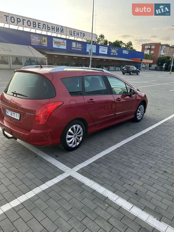 Универсал Peugeot 308 2012 в Калуше