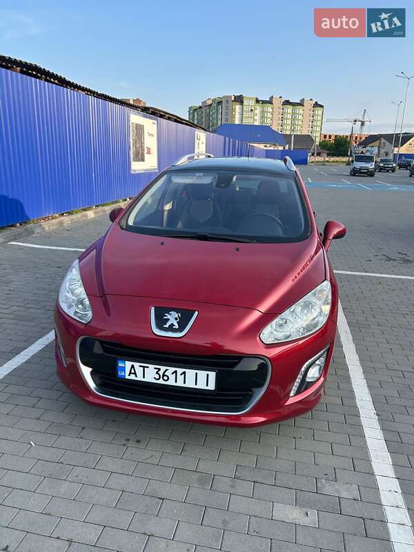 Универсал Peugeot 308 2012 в Калуше