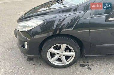 Хетчбек Peugeot 308 2008 в 