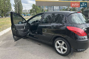 Хетчбек Peugeot 308 2008 в 