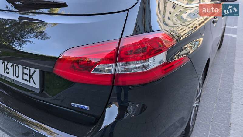 Універсал Peugeot 308 2015 в Івано-Франківську