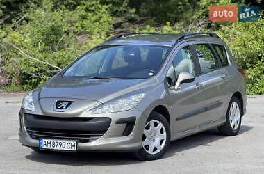 Універсал Peugeot 308 2010 в Звягелі
