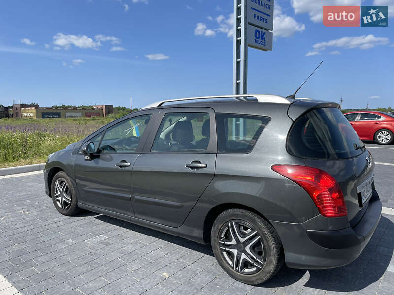 Універсал Peugeot 308 2010 в Львові