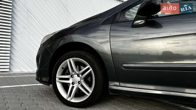 Універсал Peugeot 308 2011 в Львові