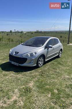 Хэтчбек Peugeot 308 2009 в Владимире