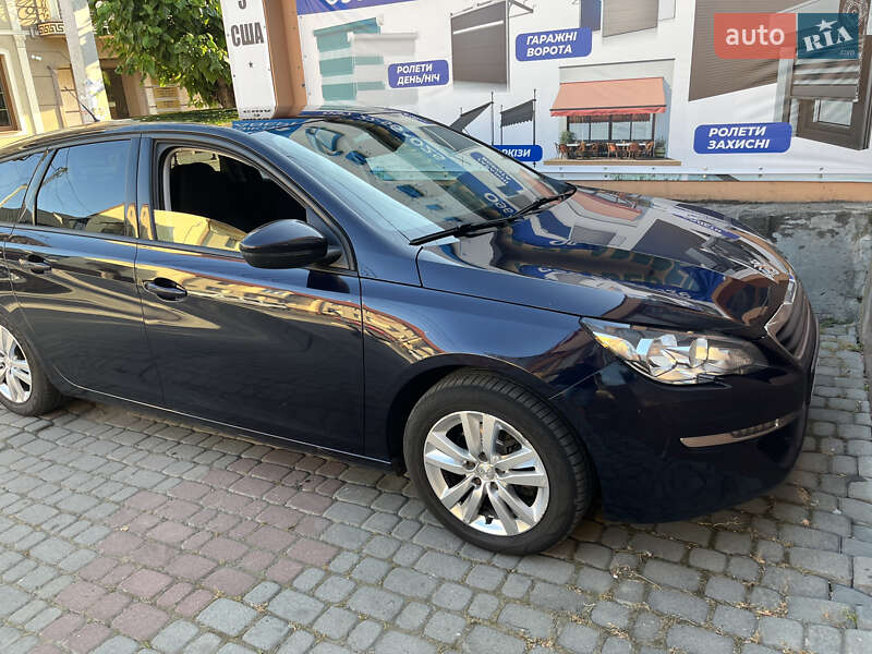 Універсал Peugeot 308 2016 в Виноградові