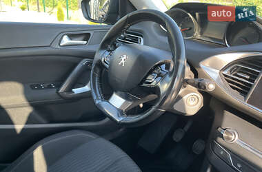 Універсал Peugeot 308 2016 в Виноградові