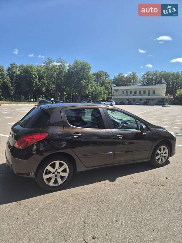 Хетчбек Peugeot 308 2012 в Харкові