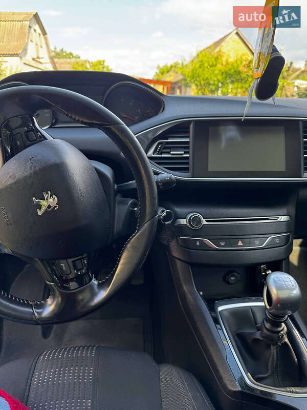 Універсал Peugeot 308 2015 в Черкасах