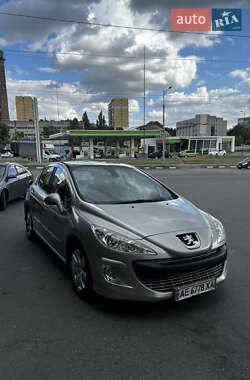 Хэтчбек Peugeot 308 2008 в Днепре