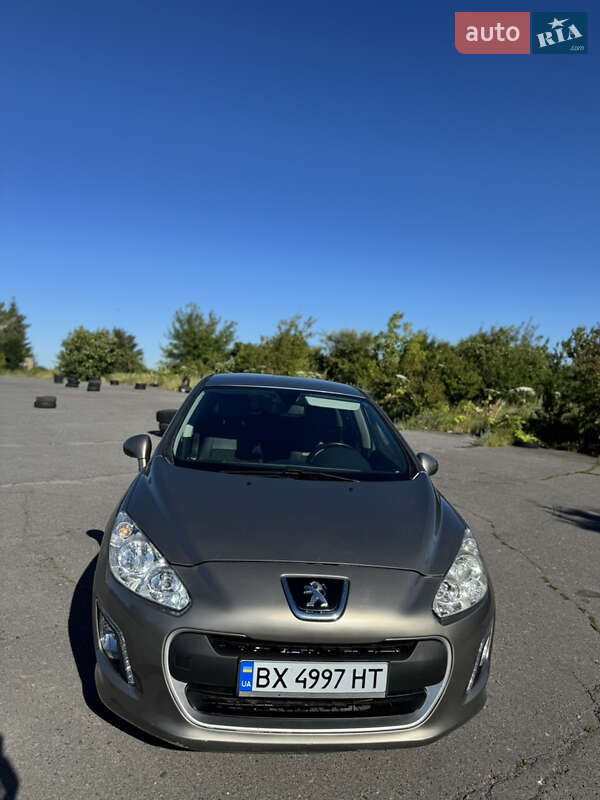 Peugeot 308 2012