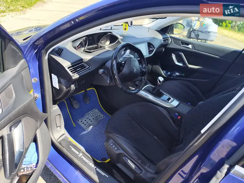 Peugeot 308 2017 VIN VF3LCBHZHHS236016 фото оголошення 10 з 43