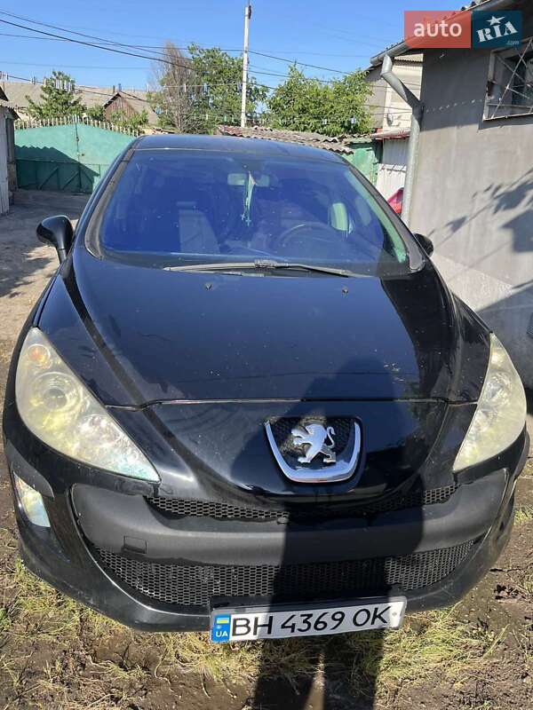 Хетчбек Peugeot 308 2008 в Кілії фото Хетчбек Peugeot 308 2008 в Кілії