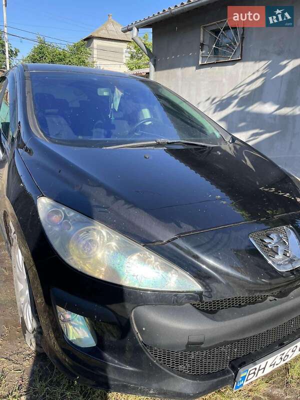 Хетчбек Peugeot 308 2008 в Кілії фото 4 Хетчбек Peugeot 308 2008 в Кілії