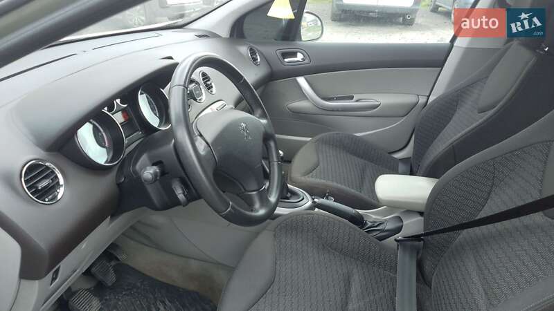 Хетчбек Peugeot 308 2008 в Мукачевому