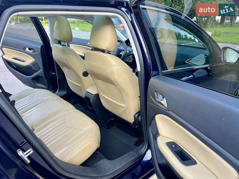 Универсал Peugeot 308 2014 в Ровно