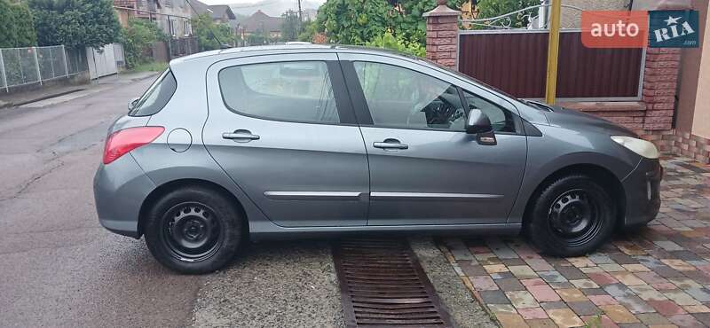 Хэтчбек Peugeot 308 2007 в Мукачево