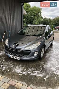 Хетчбек Peugeot 308 2009 в 