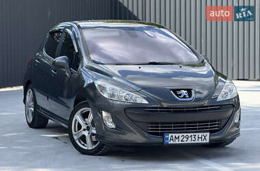 Хэтчбек Peugeot 308 2008 в Звягеле