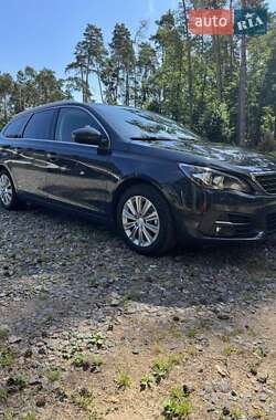 Універсал Peugeot 308 2018 в 