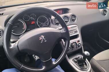 Хэтчбек Peugeot 308 2012 в 