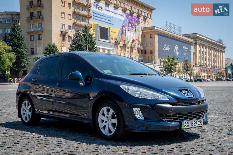 Хэтчбек Peugeot 308 2011 в Харькове фото Хэтчбек Peugeot 308 2011 в Харькове