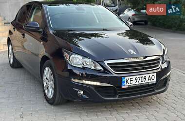Хетчбек Peugeot 308 2016 в Дніпрі