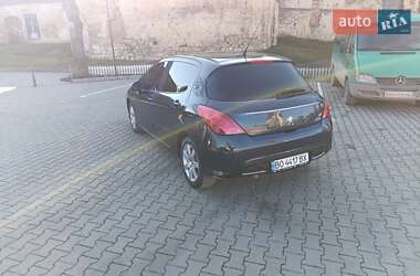 Хэтчбек Peugeot 308 2011 в 