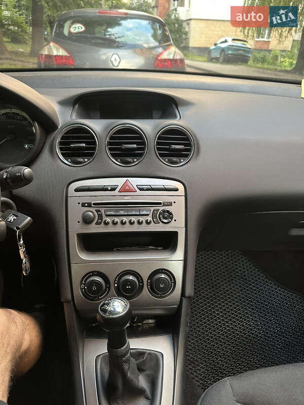 Хэтчбек Peugeot 308 2009 в Львове