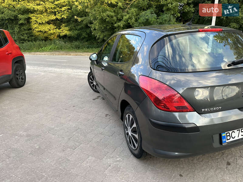 Хэтчбек Peugeot 308 2009 в Львове