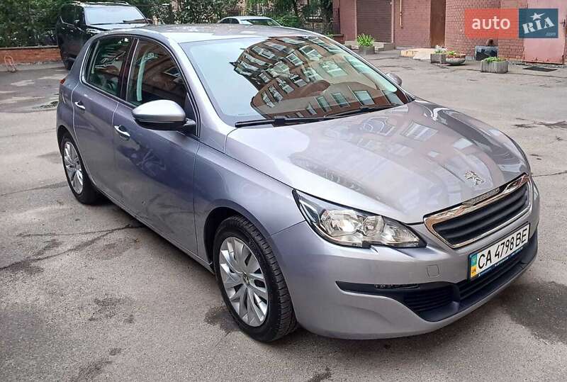 Хэтчбек Peugeot 308 2015 в Киеве