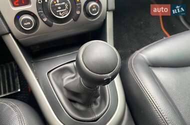 Хэтчбек Peugeot 308 2012 в 