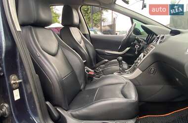 Хэтчбек Peugeot 308 2012 в 
