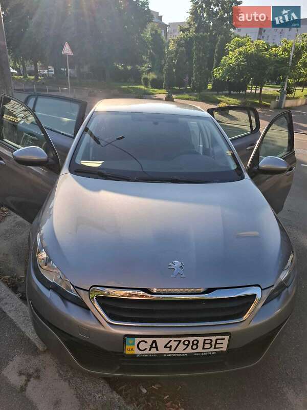 Хэтчбек Peugeot 308 2015 в Киеве