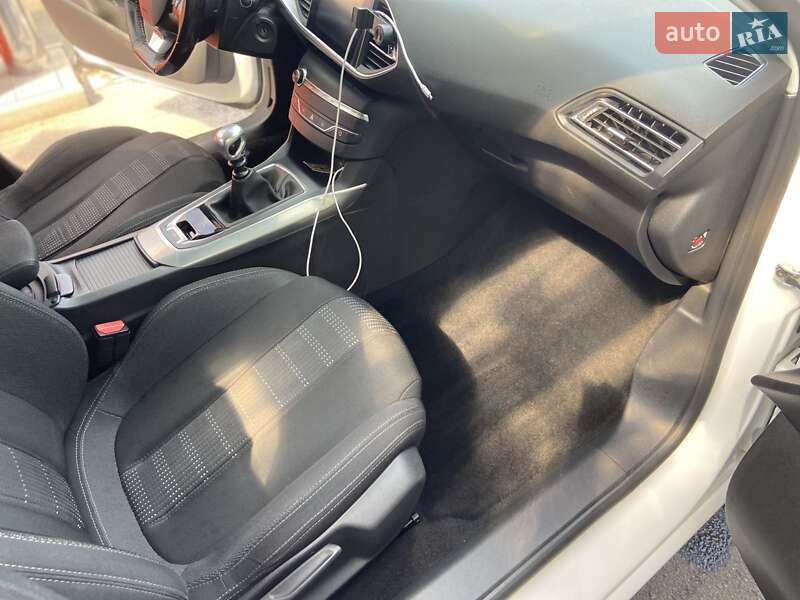 Универсал Peugeot 308 2014 в Харькове