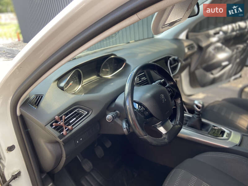 Универсал Peugeot 308 2014 в Харькове