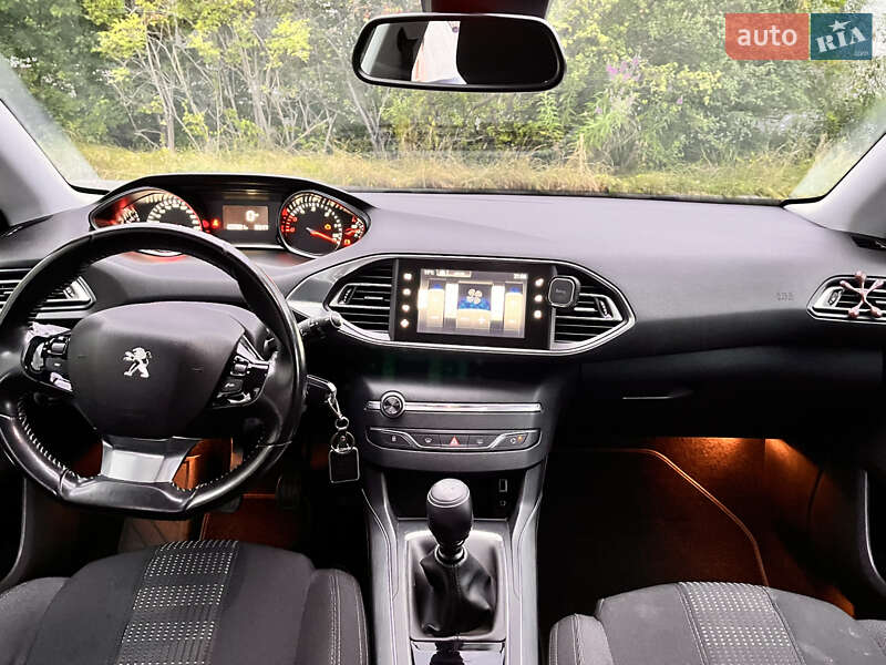 Універсал Peugeot 308 2015 в Львові