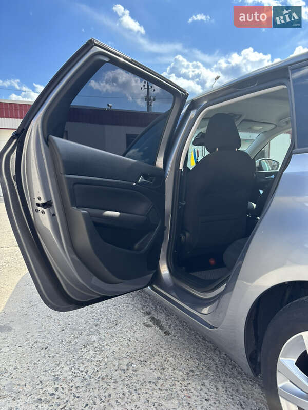 Универсал Peugeot 308 2015 в Остроге