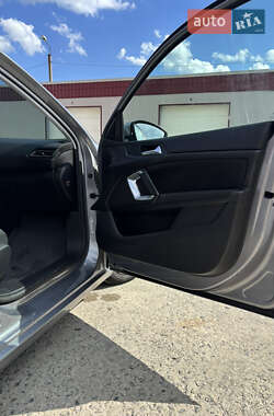 Универсал Peugeot 308 2015 в Остроге