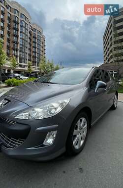 Хэтчбек Peugeot 308 2009 в Софиевской Борщаговке