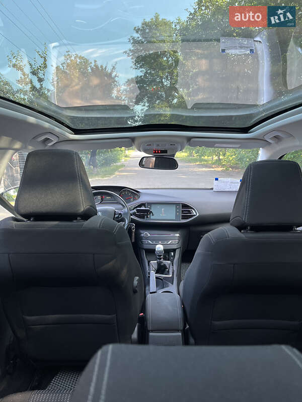 Універсал Peugeot 308 2015 в Умані