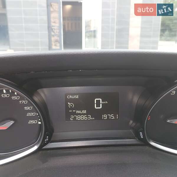 Хэтчбек Peugeot 308 2014 в Луцке фото 4 Хэтчбек Peugeot 308 2014 в Луцке