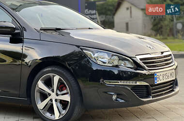 Універсал Peugeot 308 2016 в Новояворівську