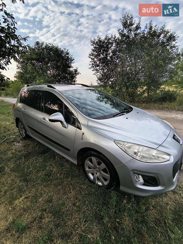 Peugeot 308 2011