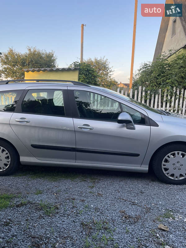 Універсал Peugeot 308 2010 в Млиніві