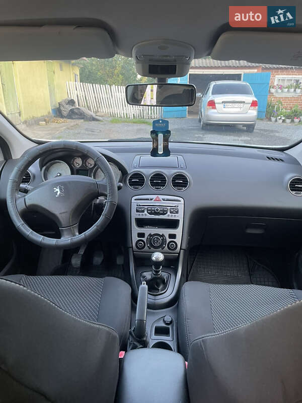 Універсал Peugeot 308 2010 в Млиніві