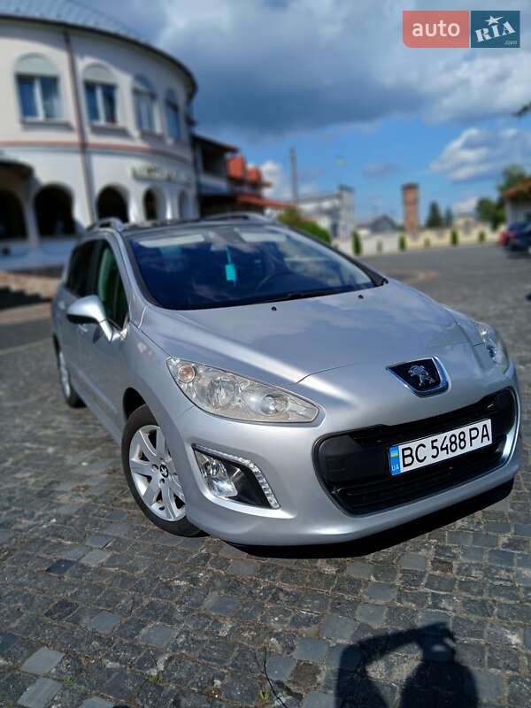 Peugeot 308 2011