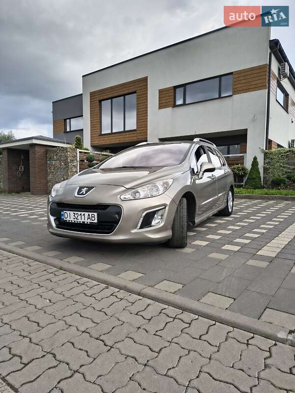 Универсал Peugeot 308 2012 в 